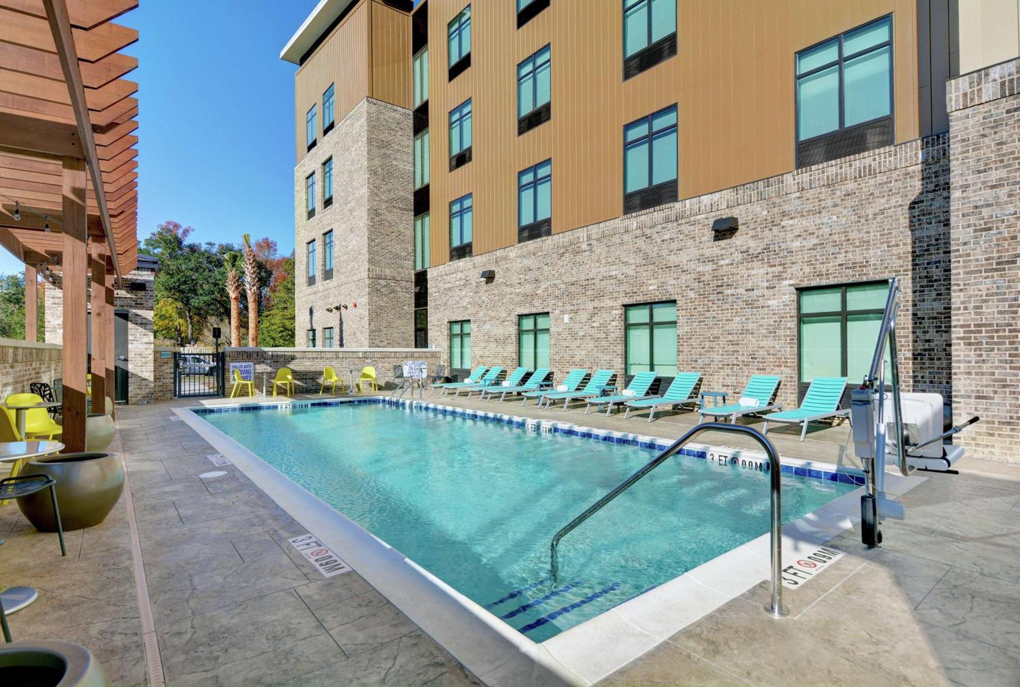 Home2 Suites By Hilton Charleston Daniel Island, Sc Exterior photo